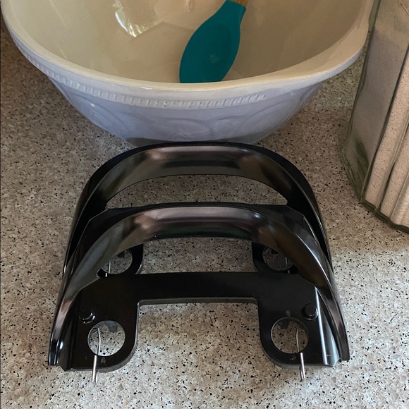 LIKE NEW Set of 2 PRESTO Removable Handles for 22” Griddles 85889 - Picture 1 of 11